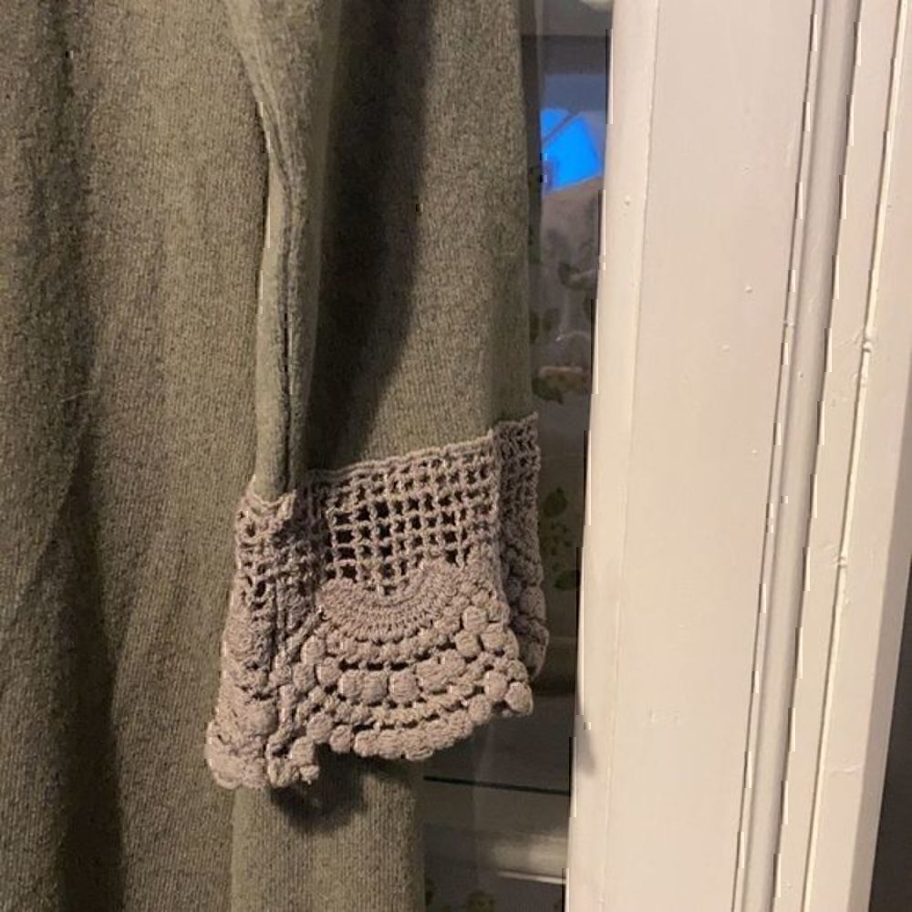 Tickled Teal medium cardigan   D - Picture 7 of 10